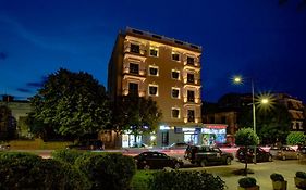 Christi'S Hotel Borova